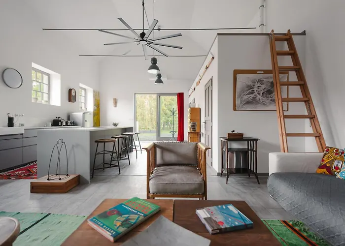 Willa Loft Köveskál